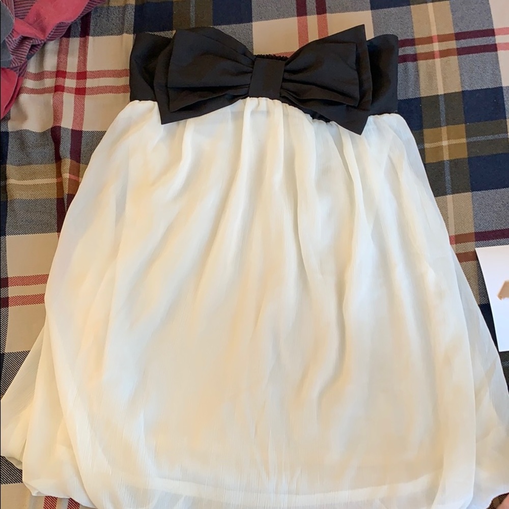 Strapless Bubble hem dress